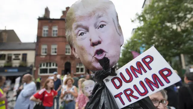 I Londres mu Bwongereza, aho Trump ari mu rugendo, abamurwanya bateguye imyigaragambyo ikomeye