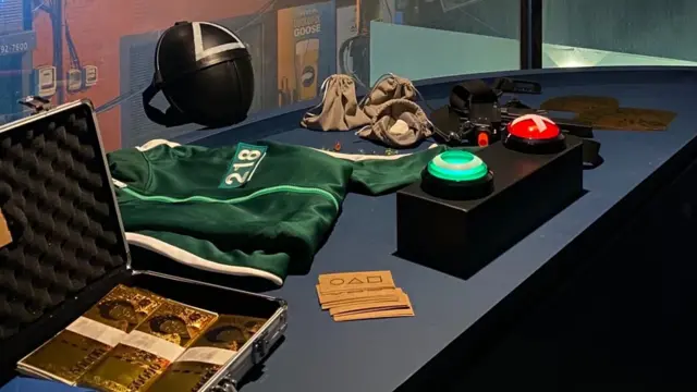 서울 용산의 칵테일바 '바티크'는 핼러윈을 맞아 일주일 간 '오징어 게임' 이벤트를 진행한다