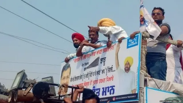 ਅਰਵਿੰਦ ਕੇਜਰੀਵਾਲ ਦਾ ਰੋਡ ਸ਼ੋਅ