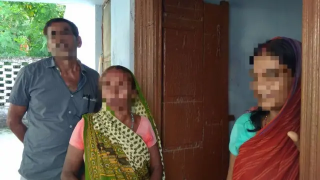 આરોપી પ્રિન્સિપલના પરિવારનો ફોટોગ્રાફ