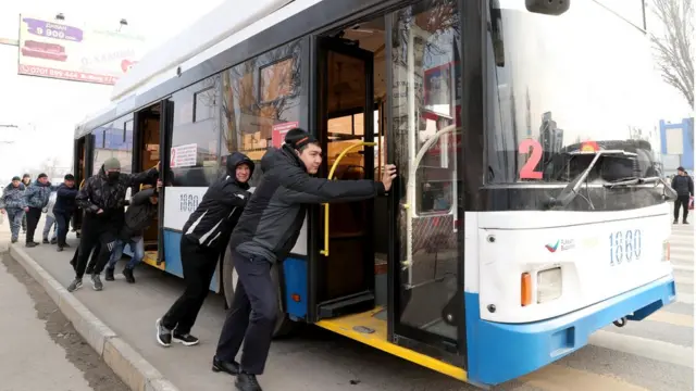 Троллейбус в Бишкеке