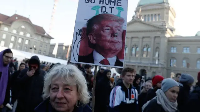 दावोस में प्रदर्शन