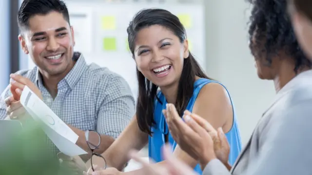 ਹਸਦੇ ਤਿੰਨ ਲੋਕ