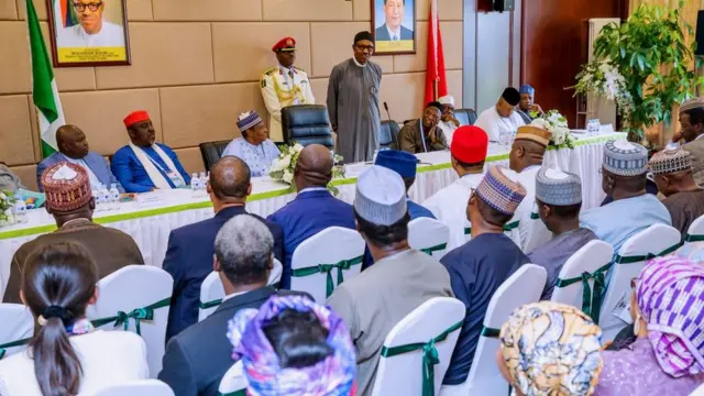 Aworan ipade Buhari pẹlu awọn ọmọ Naijiria ni China