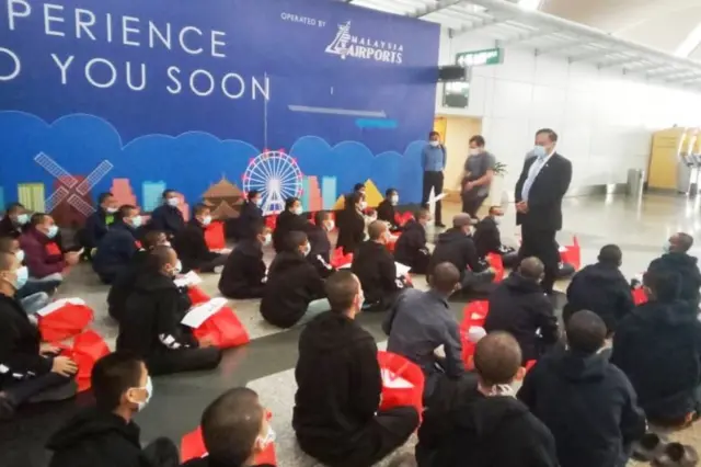 အထောက်အထားမဲ့သက်တမ်းကျော် အလုပ်သမားတွေ၊ အကြောင်းအမျိုးမျိုးကြောင့် ဖမ်းဆီးထိန်းသိမ်းခံ စခန်းတွေထဲမှာ ရောက်သူတွေလည်း ပြန်လာဖို့ရှိ