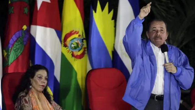 Rosario Murillo junto a su esposo Daniel Ortega, presidente de Nicaragua.