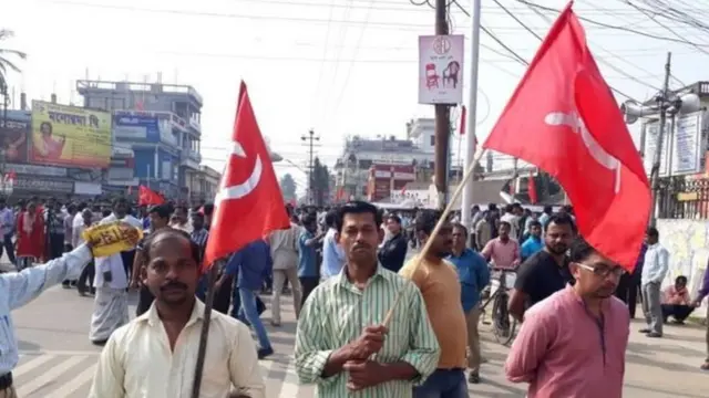 કાર્યકર્તાઓની તસવીર