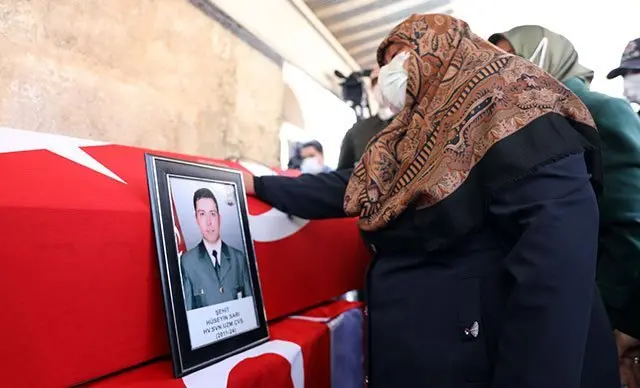 Hava Savunma Uzman Çavuş Hüseyin Sarı, memleketi Kahramanmaraş'ta Enerji ve Tabii Kaynaklar Bakanı Fatih Dönmez'in de katıldığı törenle toprağa verildi