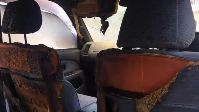 Baadhi ya sehemu za gari hilo zilikuwa zimeanza kuchomeka