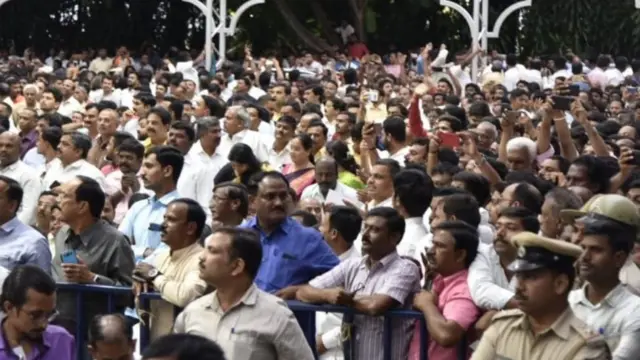 कर्नाटक: नाम से एक 'डी' हटाने पर मुख्यमंत्री बन गए येदियुरप्पा?