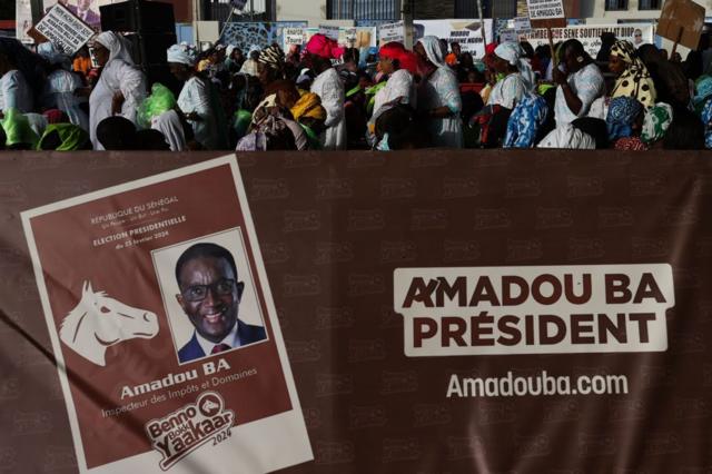 Des partisans de Amadou Ba