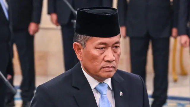 Gubernur Universitas RI Donny Ermawan Taufanto bersiap mengikuti pelantikan saat pelantikan pejabat baru di Istana Negara, Jakarta, Rabu (22/7/2026).