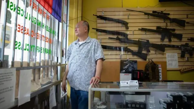 அமெரிக்க துப்பாக்கி நிறுவனங்களிடம் இழப்பீடு கோரும் மெக்சிகோ