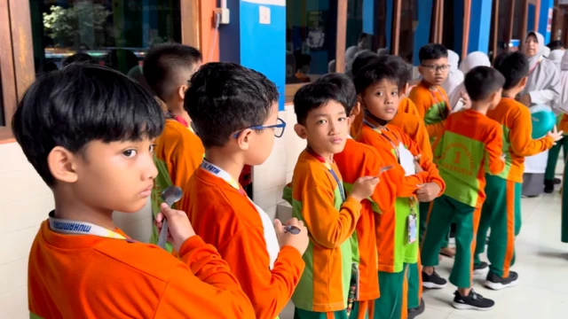 MBG, keracunan, dapur sehat, program mandiri sekolah