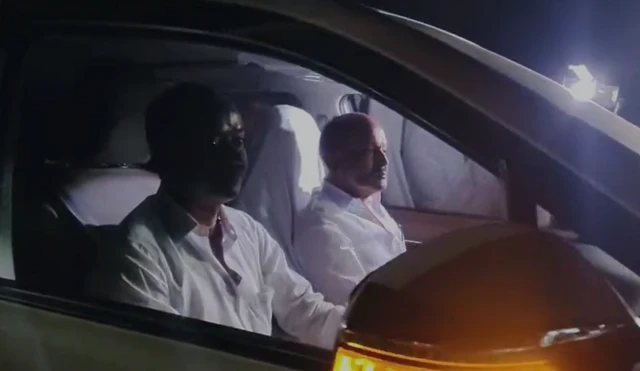 புதுச்சேரி தனியார் விடுதியில் அதிமுக எம்.எல்.ஏ.க்கள் - தமிழக அரசியலில் என்ன நடக்கிறது? 