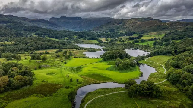 Widok na Lake District i rzekę Brathay
