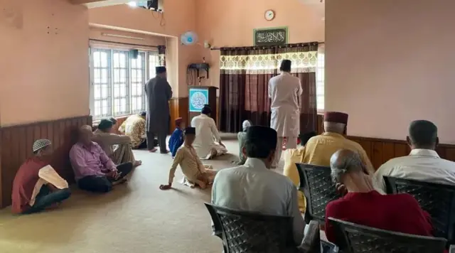 احمدی، پاکستان، نیپال