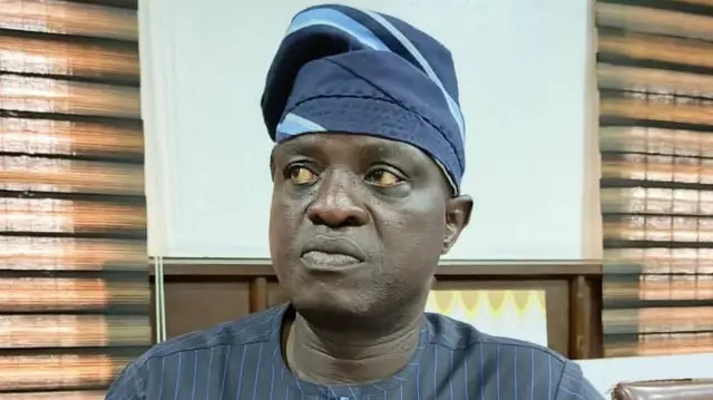 Williams Akin Funmilayo, Kọmiṣanna fun ọrọ Ilẹ ati Idagbasoke nipinlẹ Oyo.