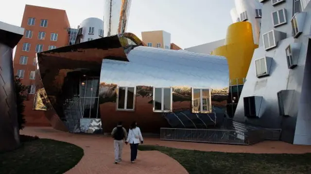 บรรยากาศส่วนหนึ่งของมหาวิทยาลัยเอ็มไอที