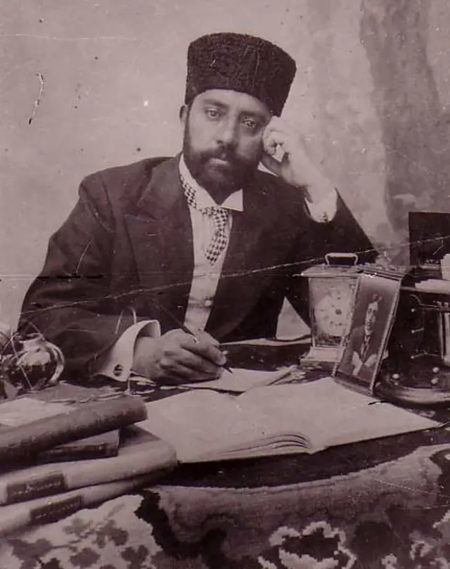 محمود طرزی
