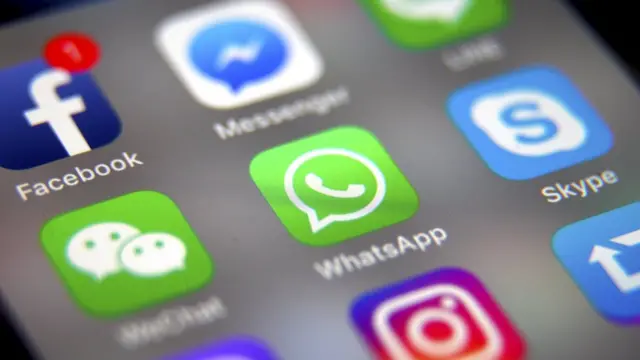 Captura de pantalla que muestra aplicaciones como WhatsApp, Facebook o Skype.