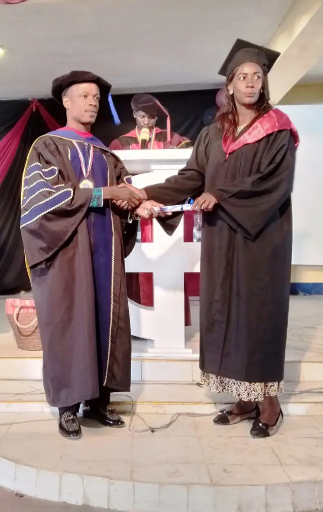 Jane pia alifuzu kama Mchungaji baada ya kukamilisha masomo ya theolojia na kuamua kufungua kanisa lake