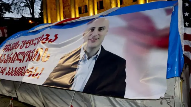 Плакат с портретом Ники Мелия