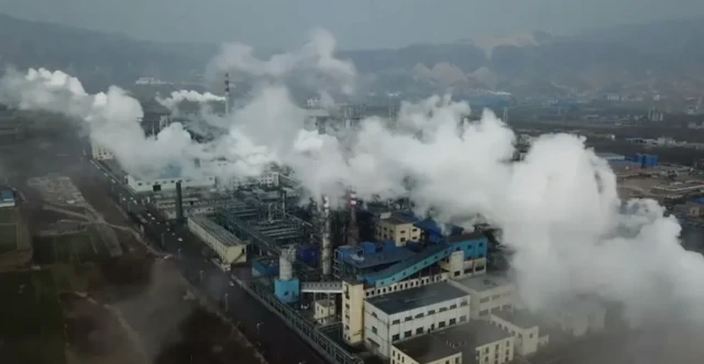 ثمة من يرى أن هناك علاقةً بين استمرار الحرب والتغيّر المناخي