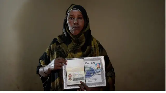 Hooyo Faatuma waxay tahriibka ku wayday wiil iyo gabar ay dhashay oo Saxaraha u dhexeeya Liibiya iyo Suudaan ku dhintay