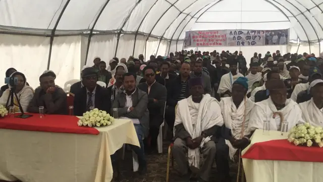 ኣብቲ ናይ ምስጋና መደብ ዝተረኽቡ ነበርትን ዕዱማትን ብኽፋል