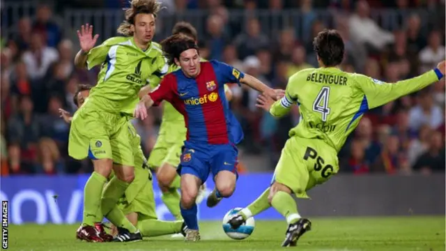 Lionel Messi scores against Getafe in 2007