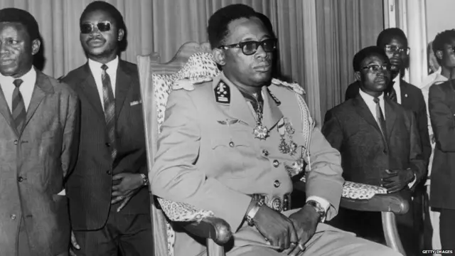 BOXING MATCH WATCHING