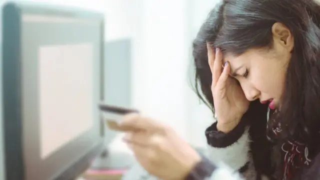 ஆன்லைன் ஷாப்பிங் - சித்தரிப்பு படம்