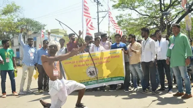 આંદોલન કરી રહેલા લોકો