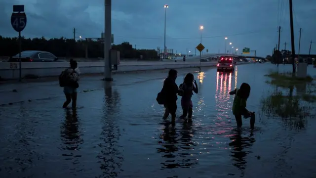 توفان تگزاس