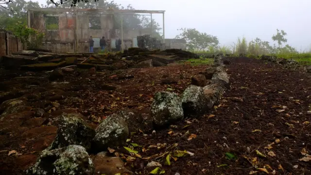 Algunos vestigios de lo que fue la hacienda de Cobos.