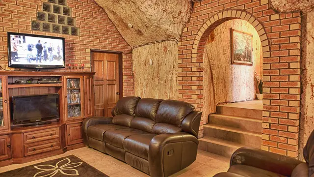 La sala de una de las "cuevas" de Coober Peby.