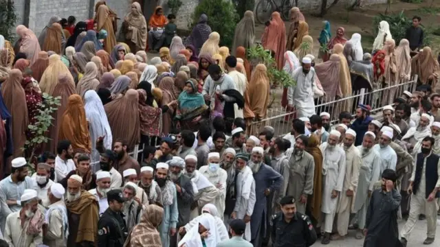 पाकिस्तान संकट