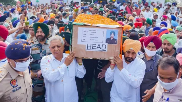 ਪੰਜਾਬ ਦੇ ਮੁੱਖ ਮੰਤਰੀ ਚਰਨਜੀਤ ਸਿੰਘ ਚੰਨੀ