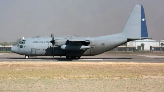 Igisirikare cya Chili kirwanira mu kirere gifite indege eshatu zitwara abagenzi zo mu bwoko bwa C-130 Hercules (ifoto yo mu bubiko)