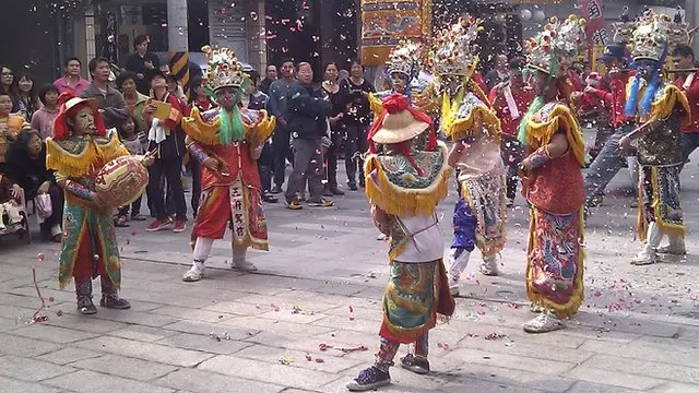 到了農曆七月，八家將等民俗團體工作量大量增加。