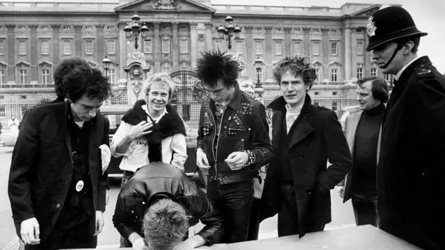 Sid Vicious y los Sex Pistols.
