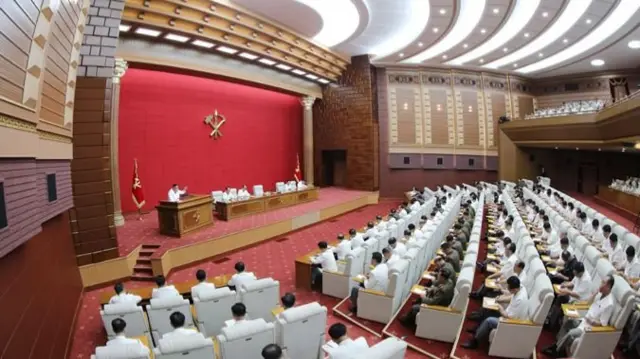 김정은 위원장은 지난 4월에도 신변이상설이 제기된 바 있다