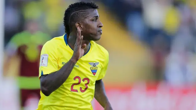 Miller Bolaños celebra