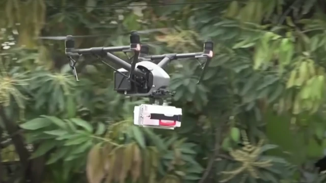 Mengantar obat dengan drone