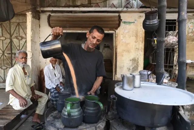 করাচীর মাচ্ছার কলোনিতে থাকেন বহু বাঙালি