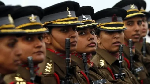 మహిళలు, సైన్యం