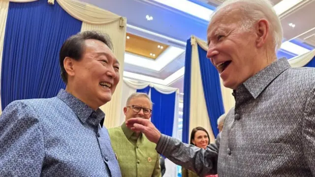 2022년 11월 13일 캄보디아 프놈펜에서 만난 한미 정상