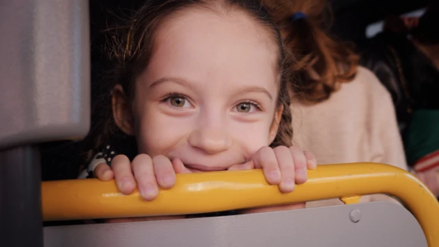 Fille dans un centre d'accueil