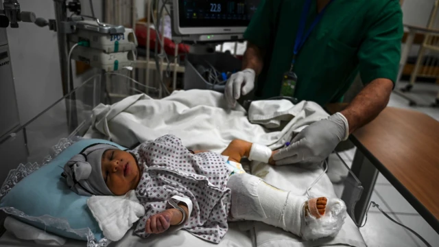 Amina di new born baby wey survive two gunshots